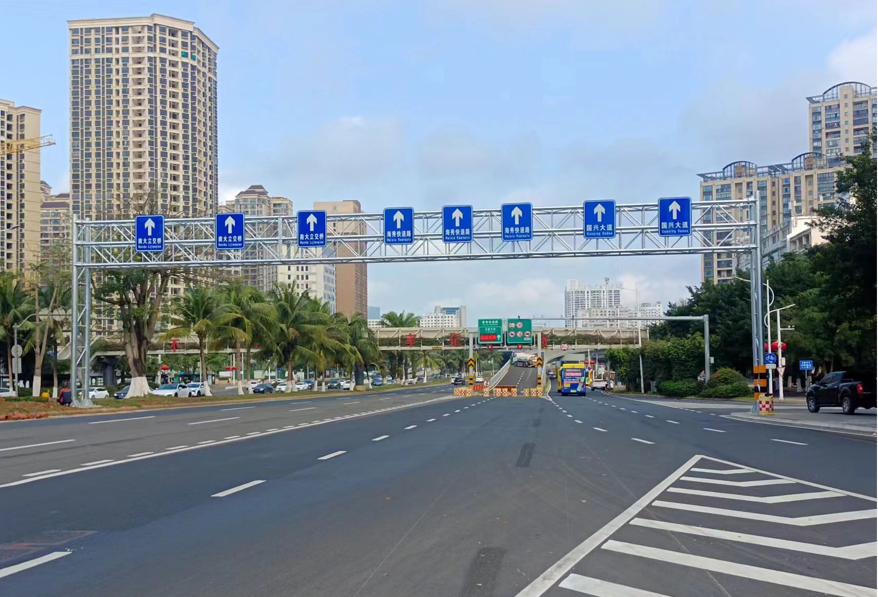 ?？邶埨ツ下?0米跨度門(mén)架